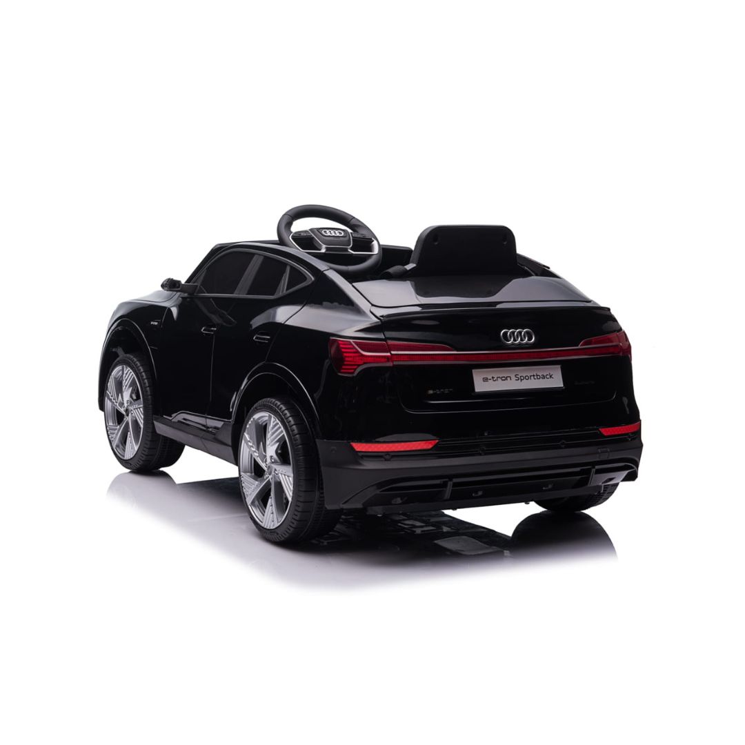 Licencirani auto na akumulator Audi E-TRON Sportback za decu Crni 3